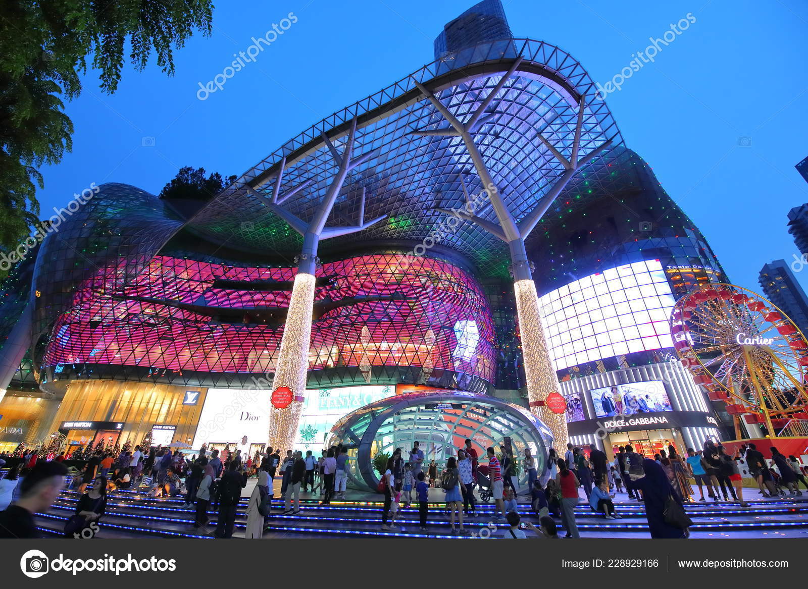 Singapore November 2018 Unidentified People Visit Ion Orchard