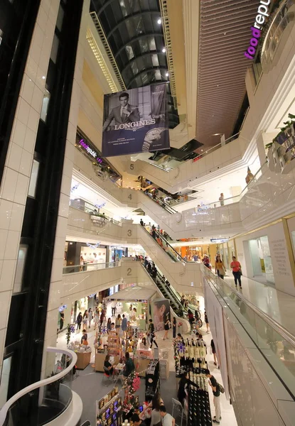 Singapore November 2018 Unidentified People Visit Wisma Atria Shopping Mall — Stock Photo, Image