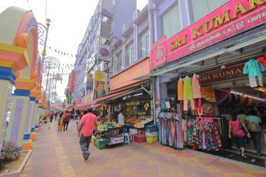 Kuala Lumpur Malezya - 20 Kasım 2018: Kuala Lumpur Malezya 'da kimliği belirsiz insanlar Küçük Hindistan' ı ziyaret etti