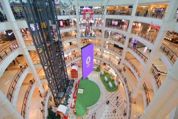 Kuala Lumpur Malaysia November 2018 Unbekannte Besuchen Suria Klcc Shopping — Stockfoto