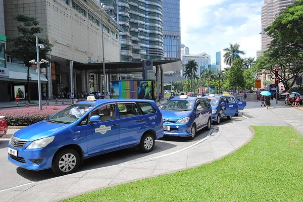 Kuala Lumpur Malaysia Novembre 2018 Taxi Aspettano Passeggero Centro Commerciale — Foto Stock