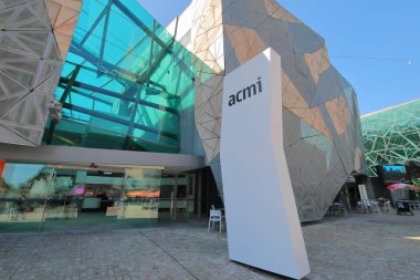 Melbourne Avustralya - 26 Kasım 2018: Hareketli görüntü Federasyon Meydanı Melbourne Avustralya ACMI Avustralya Merkezi