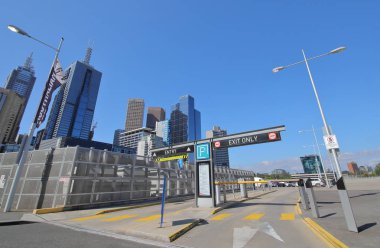 Melbourne Avustralya - 26 Kasım 2018: araba park Melbourne Avustralya şehir merkezinde