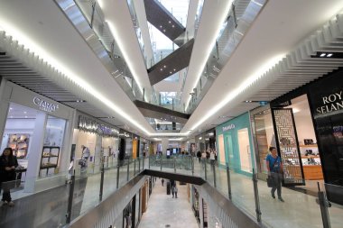 Melbourne Avustralya - 28 Kasım 2018: Kimliği belirsiz kişi ziyaret Melbourne Avustralya Emporium Alışveriş Merkezi