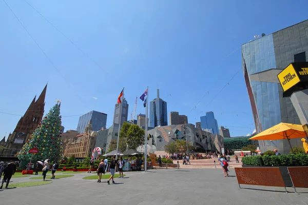 Melbourne Australia November 2018 Orang Tak Dikenal Mengunjungi Federation Square — Stok Foto