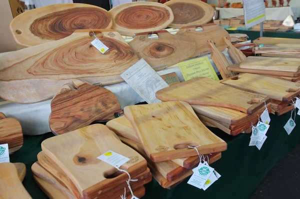 澳大利亚墨尔本 2018年12月1日 澳大利亚墨尔本维多利亚女王市场的木制切菜板展示 — 图库照片