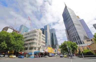 Melbourne Avustralya - 4 Aralık 2018: Kimliği belirsiz kişi ziyaret Elizabeth street Melbourne Avustralya