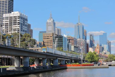 Şehir merkezindeki cityscape Melbourne Avustralya