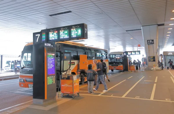 Tokio Japón Diciembre 2018 Personas Identificadas Toman Autobús Del Aeropuerto — Foto de Stock