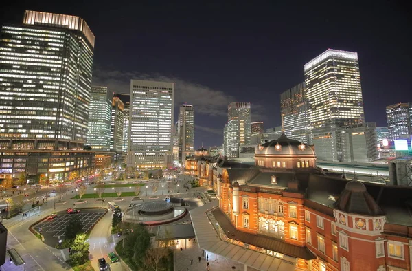 Tokyo Tren İstasyonu gece cityscape Tokyo Japonya