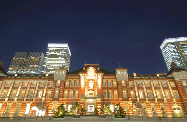 Tokyo Tren İstasyonu gece cityscape Tokyo Japonya