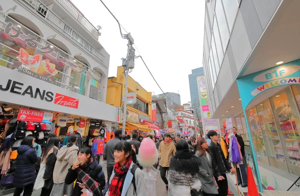 Tokyo Japan December 2018 Unidentified People Visit Harajuku Takeshita Shopping — Stock Photo, Image