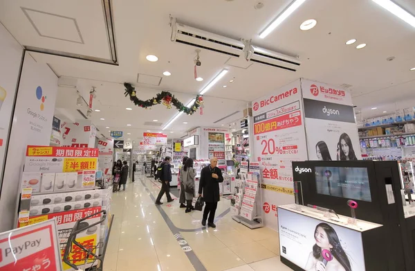 Tokyo Japan Dezembro 2018 Pessoas Não Identificadas Visitam Shopping Biqlo — Fotografia de Stock