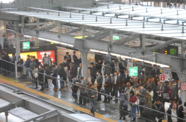 Japonia Osaka Listopada 2018 Niezidentyfikowanych Osób Dojazdy Dworca Kolejowego Osaka — Zdjęcie stockowe