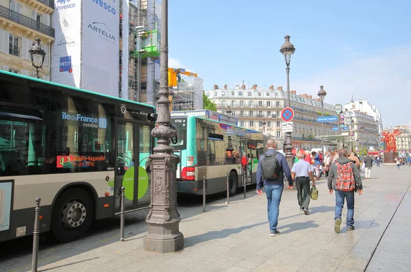 法国巴黎 2019年5月21日 不明身份的人乘坐巴士前往法国巴黎 — 图库照片