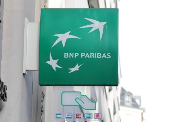 Paris Fransa - 22 Mayıs 2019: Bnp Paribas bank France