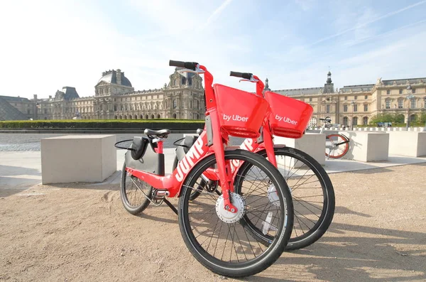 Париж Франция Мая 2019 Года Jump Uber Shared Bicycle Parked — стоковое фото