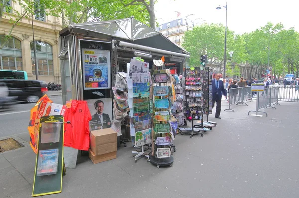 Paris France May 2019 Street Kiosk Shop Downtown Paris France — Stock Photo, Image