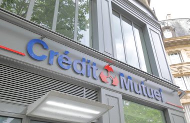 Paris France - 23 Mayıs 2019: Credit Mutuel bank France