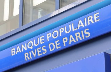 Paris Fransa - 23 Mayıs 2019: Bank Populaire Rives de Paris France