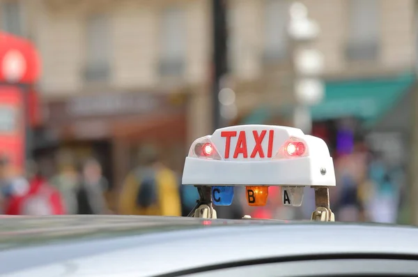 Značka Taxíku Paříži — Stock fotografie