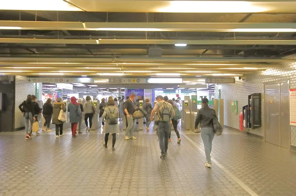 Parijs Frankrijk Mei 2019 Niet Geïdentificeerde Personen Reizen Het Treinstation — Stockfoto