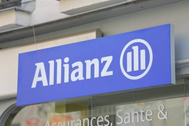 Paris Fransa - 23 Mayıs 2019: Allianz finansal hizmetler sağlayıcısı logo Paris Fransa