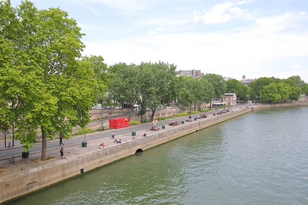 Parijs Frankrijk Mei 2019 Ongeïdentificeerde Mensen Bezoeken Rivier Seine Parijs — Stockfoto