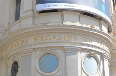 Paris Fransa - 24 Mayıs 2019: Grands Magasins Du Printf alışveriş merkezi Paris Fransa