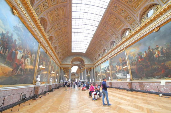 法国巴黎 2019年5月25日 不明身份的人参观法国巴黎凡尔赛宫博物馆 — 图库照片