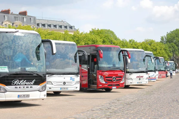 Paris Frankrig Maj 2019 Turistbusser Parkeret Versailles Palace Paris Frankrig - Stock-foto