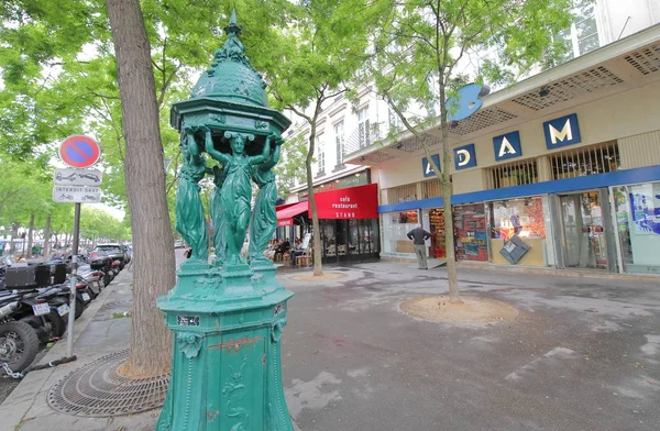 Paris France May 2019 Public Drinking Water Fountain Paris France — Stock Photo, Image