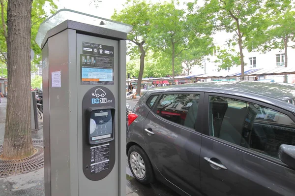 Paris France Maio 2019 Carrinho Carregamento Eletricidade Para Carros Paris — Fotografia de Stock