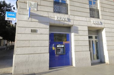Madrid İspanya - 27 Mayıs 2019: Madrid İspanya Bbva Banco Bilbao Vizcaya Argentaria bankası.