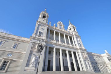 Santa Maria Almudena Katedrali Madrid İspanya