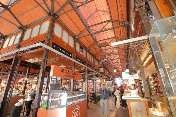 Madrid Spanje Mei 2019 Ongeïdentificeerde Mensen Bezoek Mercado San Miguel — Stockfoto