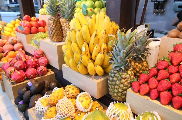 Exhibición Del Negocio Tienda Frutas Tropicales — Foto de Stock