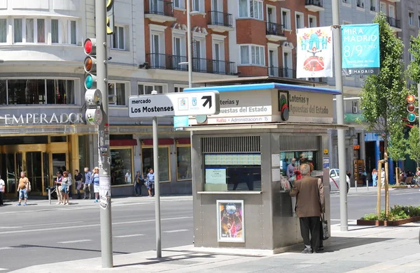 Madrid Spagna Maggio 2019 Persone Non Identificate Acquistare Lotteria Spagnola — Foto Stock