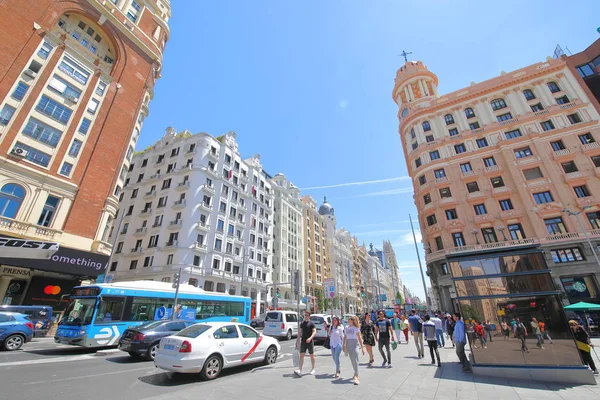 Madrid Spanya Mayıs 2019 Kimliği Belirsiz Kişiler Gran Alışveriş Caddesi — Stok fotoğraf