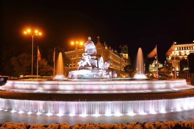 Cibeles çeşme gece cityscape Madrid İspanya
