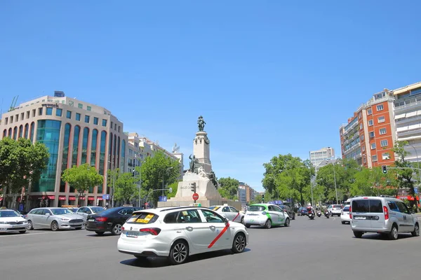 マドリードスペイン 2019 マドリードダウンタウン交通渋滞都市景観 スペイン — ストック写真