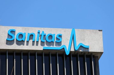 Madrid İspanya - 28 Mayıs 2019: Sanitas Bupa sağlık şirketi İspanya