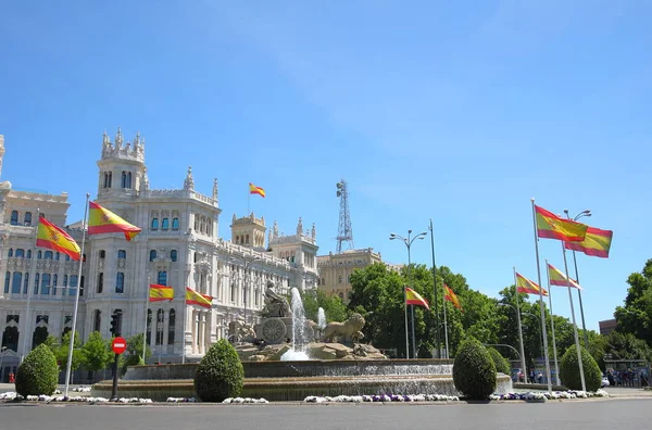 サイベレ宮殿とサイベレ噴水歴史的建造物マドリードスペイン — ストック写真