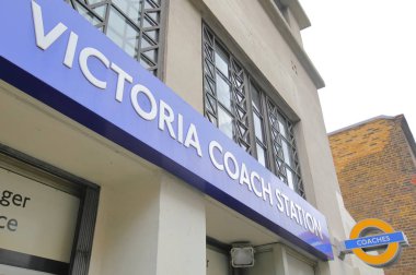 Londra İngiltere - 31 Mayıs 2019: Victoria otobüs terminali Londra İngiltere