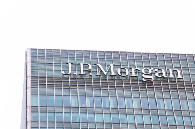 Londra İngiltere - 2 Haziran 2019: Jp Morgan şirketi Docklands Londra'yı imzaladı.