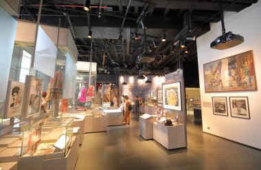 Londra İngiltere - 2 Haziran 2019: Kimliği belirsiz kişiler İngiltere Londra Müzesi'ni ziyaret etti