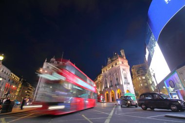 Piccadilly Circus Londra şehir şehir manzarası İngiltere