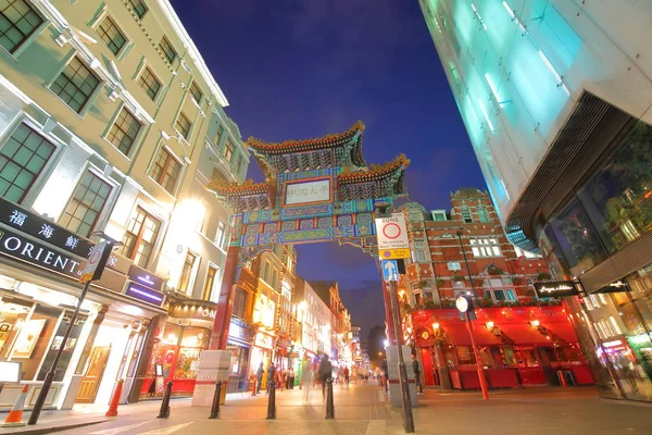 London England Junho 2019 Pessoas Não Identificadas Visitam Chinatown Soho — Fotografia de Stock