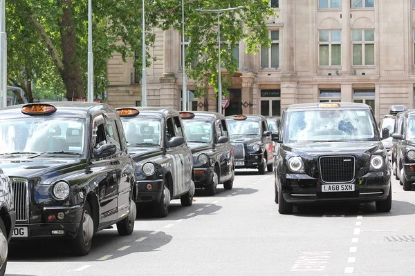 Londen Engeland Juni 2019 Taxi Black Cab Geparkeerd Euston Station — Stockfoto