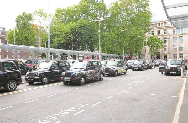 Londen Engeland Juni 2019 Taxi Black Cab Geparkeerd Euston Station — Stockfoto